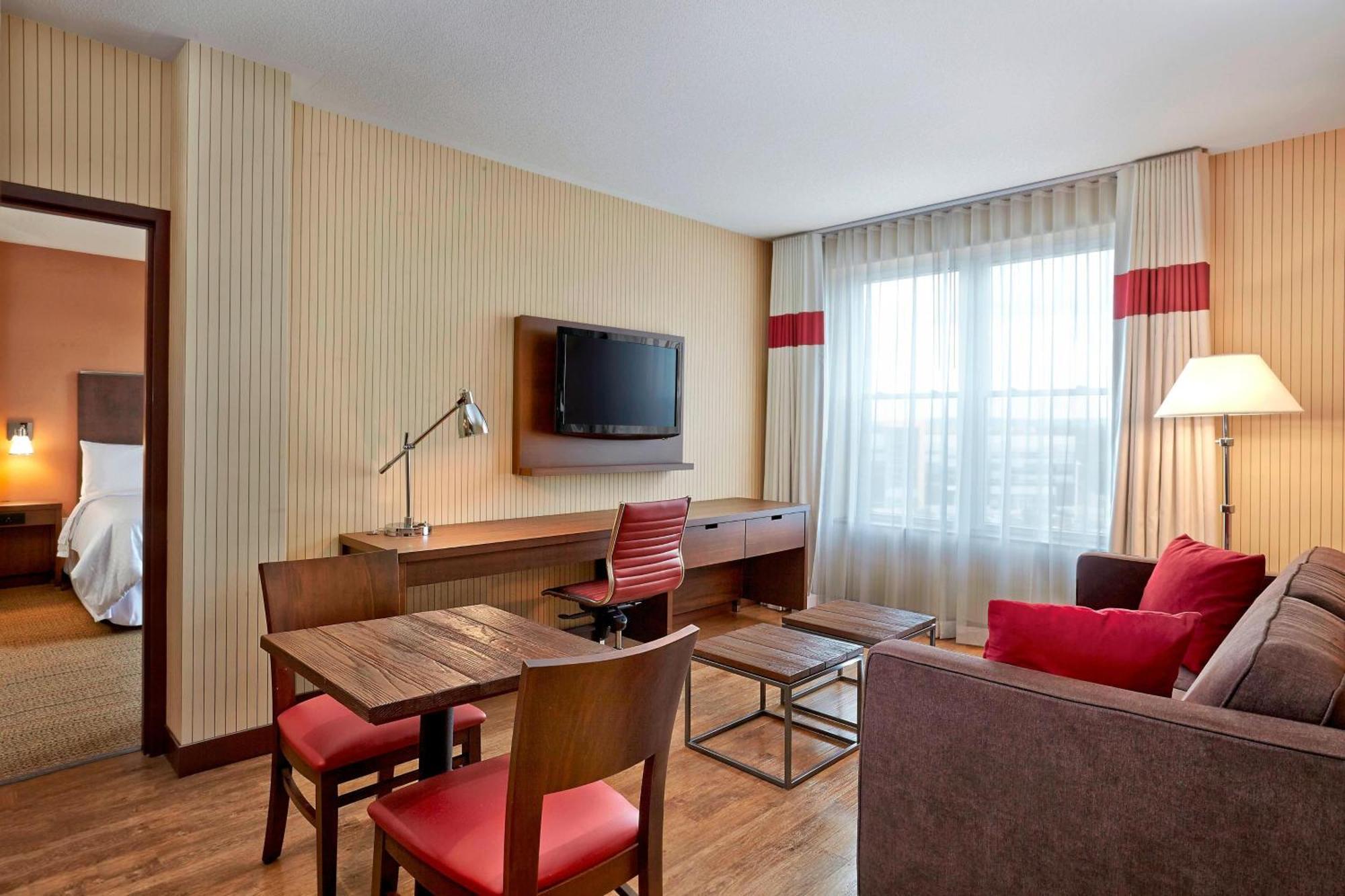 Hotel Four Points By Sheraton 3*